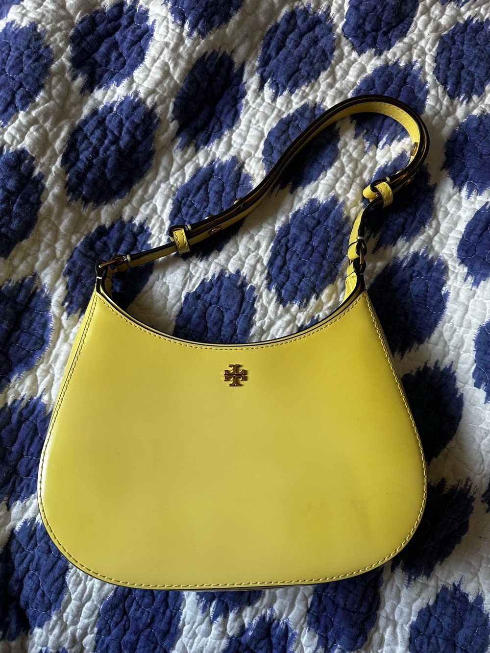 Tory Burch Emerson Shoulder Bag with butter yellow patent leather